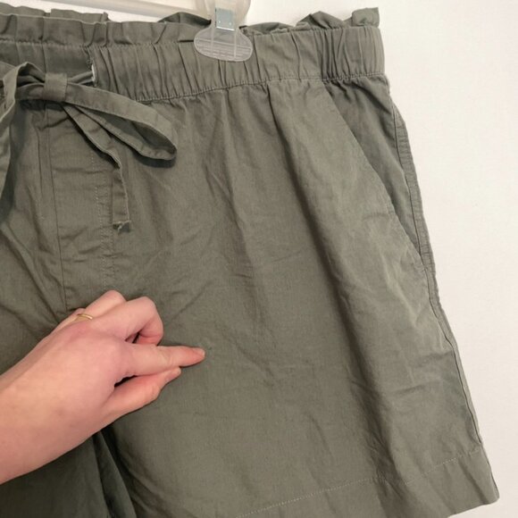 ANN TAYLOR LOFT Olive Green High Rise Drawstring Cotton Pull On Paperbag Shorts - Picture 14 of 15